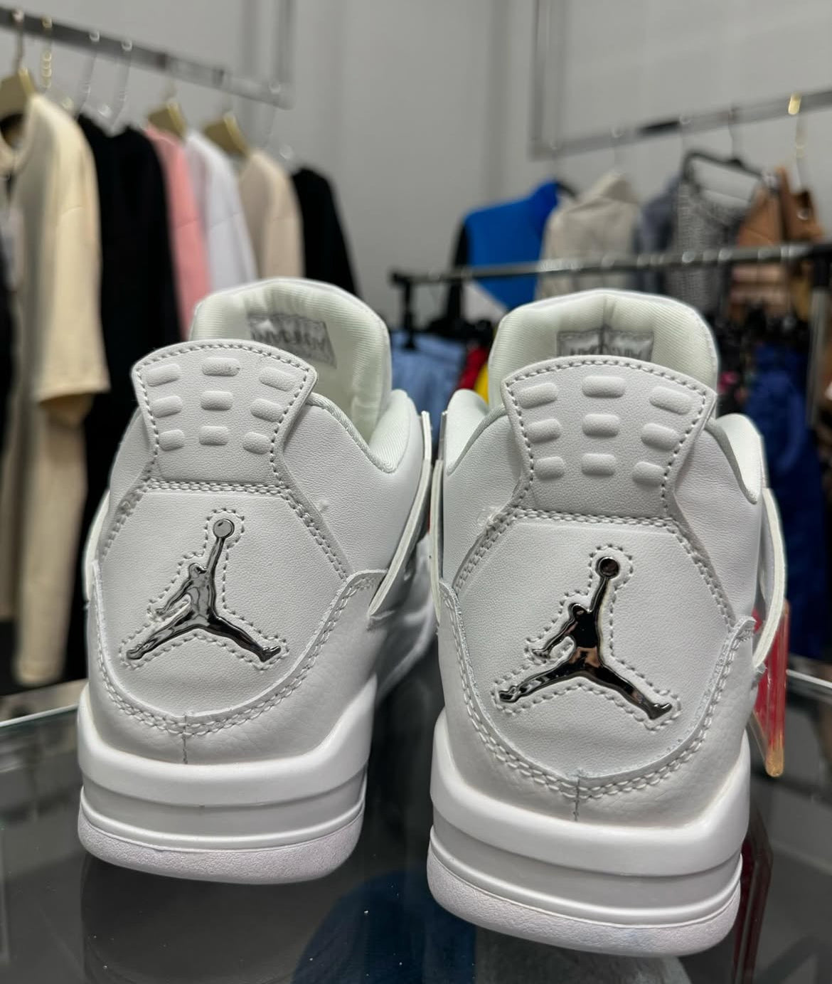 JORDAN 4