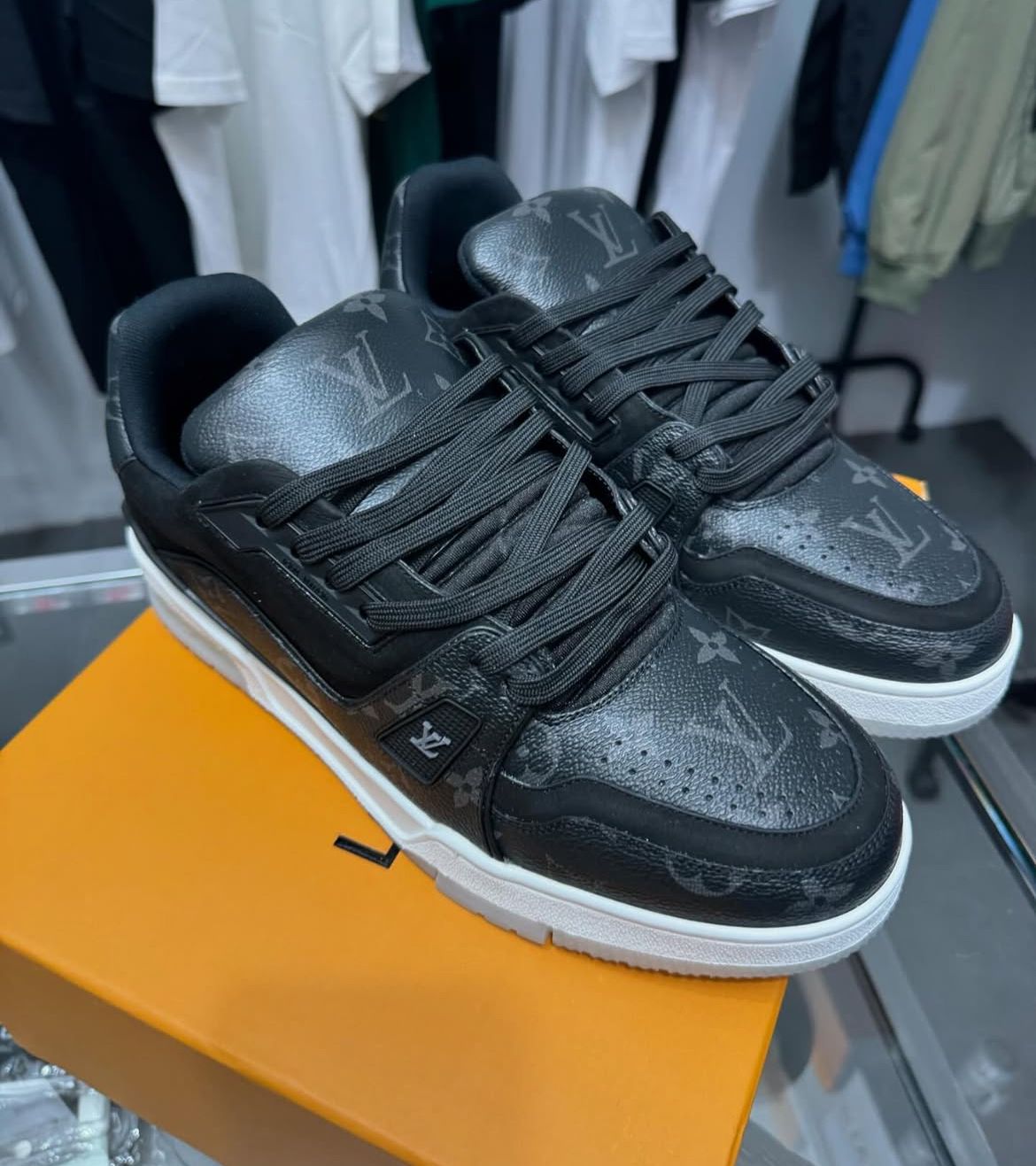 SNEAKER LV TRAINER