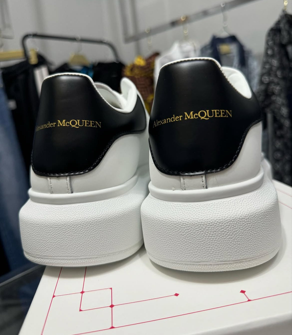 ALEXANDER MCQUEEN OVERSIZE