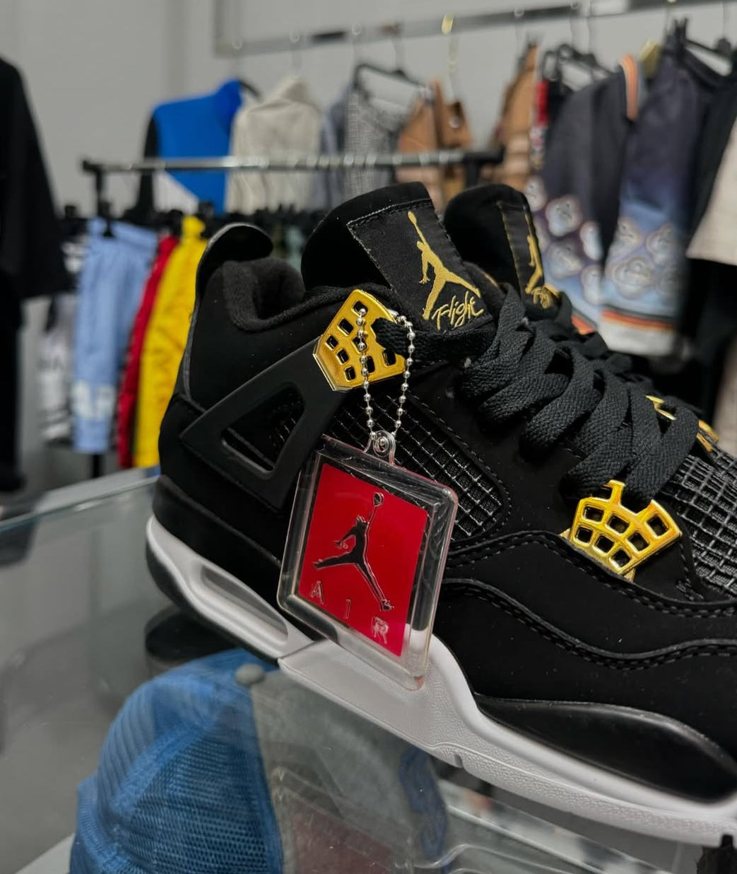 AIR JORDAN 4