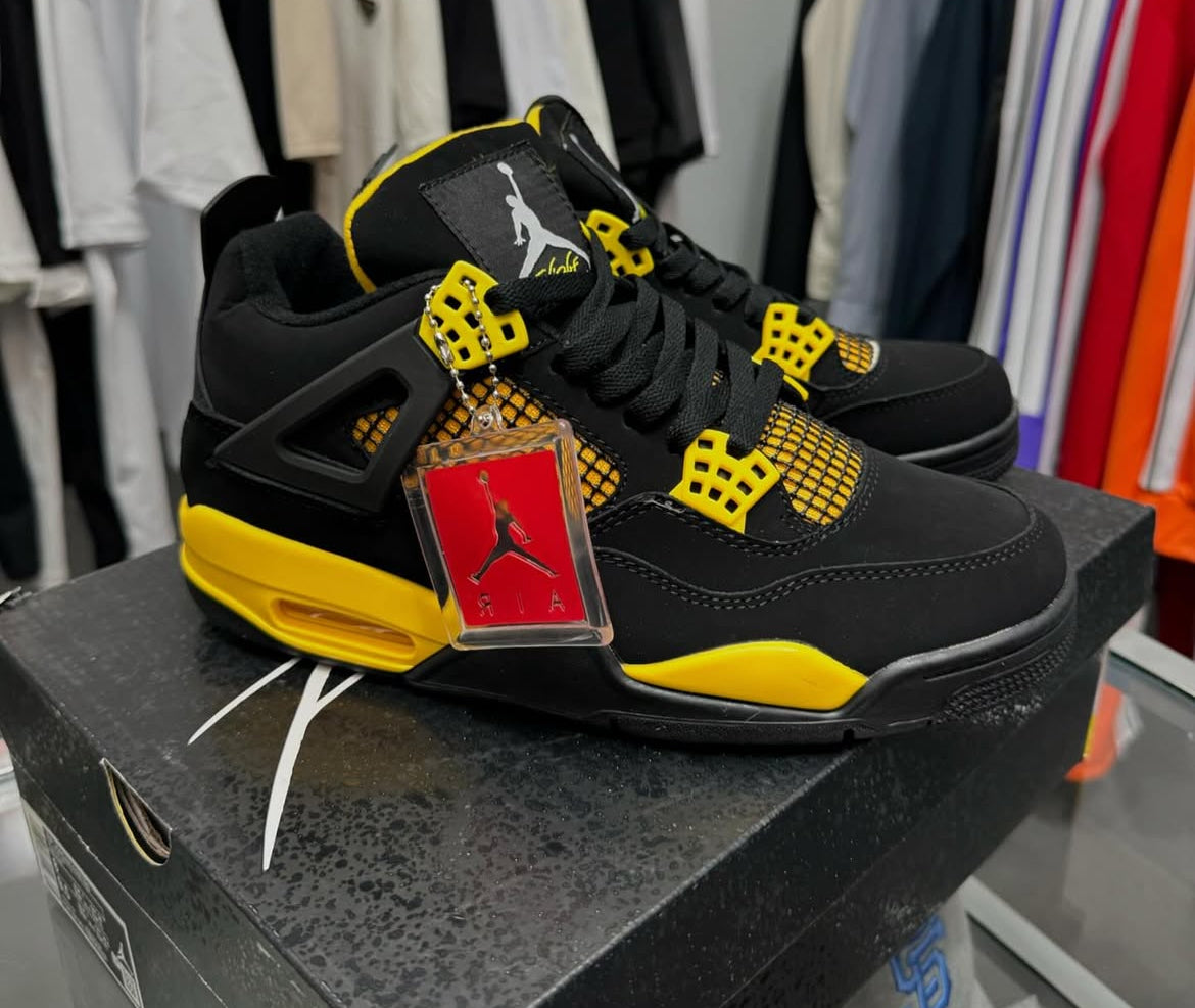 JORDAN 4