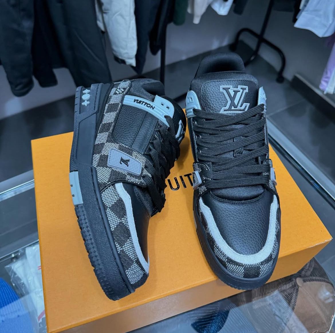 SNEAKER LV TRAINER
