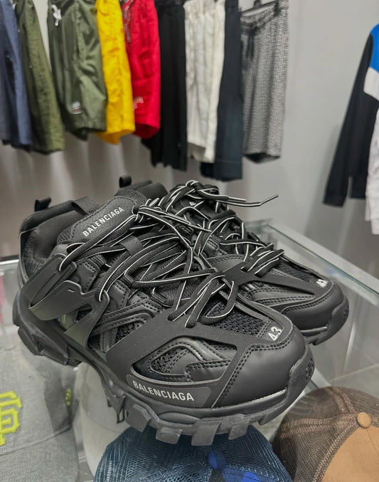 BALENCIAGA TRACK